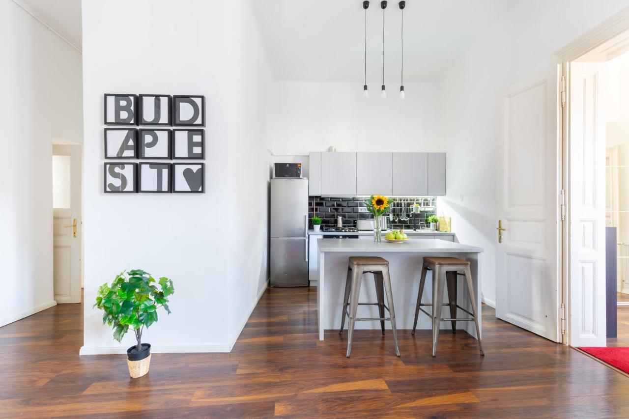 Appartement Red Dot One - New Unit In Heart Of Jewish Quarter à Budapest Extérieur photo